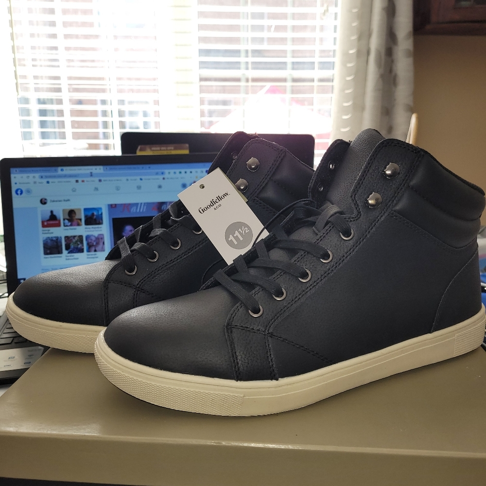 Man's Dress Sneakers boots